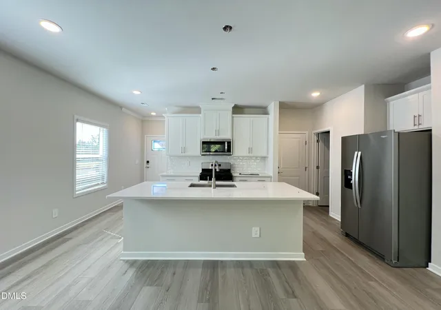 Photo 4 of Townhouse for sale at 813 Strm View Ct, Mebane, NC 27302 | MLS# 10174220 | Listing updated on 2026-09-10
