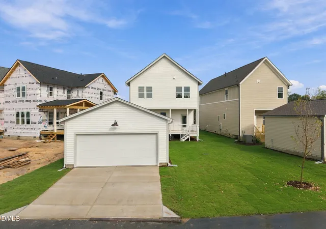 Photo 4 of Single family home for sale at 1832 Lumineer Ln, Wendell, NC 27591 | MLS# 10171366 | Listing updated on 2026-09-28