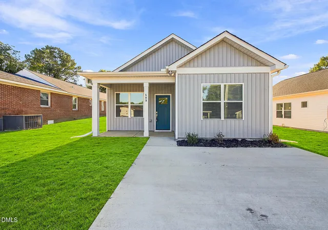 Photo 1 of Single family home for sale at 608 E Granville St, Dunn, NC 28334 | MLS# 10172220 | Listing updated on 2026-09-17