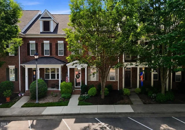 Photo 2 of Townhouse for sale at 2627 Cloud Mist Cir, Raleigh, NC 27614 | MLS# 10173247 | Listing updated on 2026-09-03