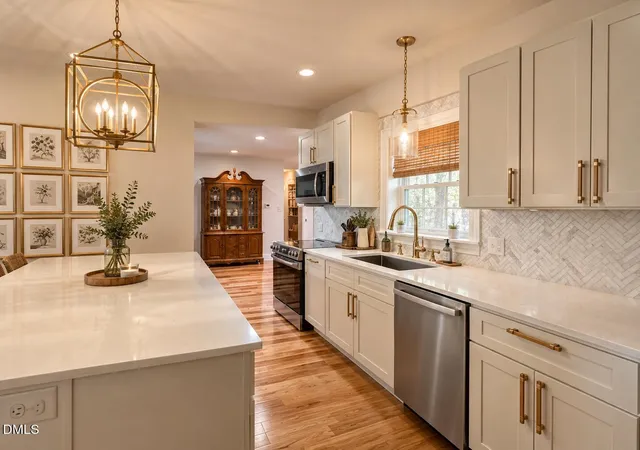 Photo 4 of Single family home for sale at 194 Robert Whitfield Rd, Hurdle Mills, NC 27541 | MLS# 10179269 | Listing updated on 2026-09-09