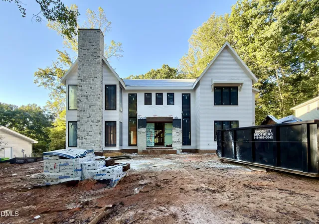 Photo 1 of Single family home for sale at 4105 Redington Dr, Raleigh, NC 27609 | MLS# 10175213 | Listing updated on 2026-10-29