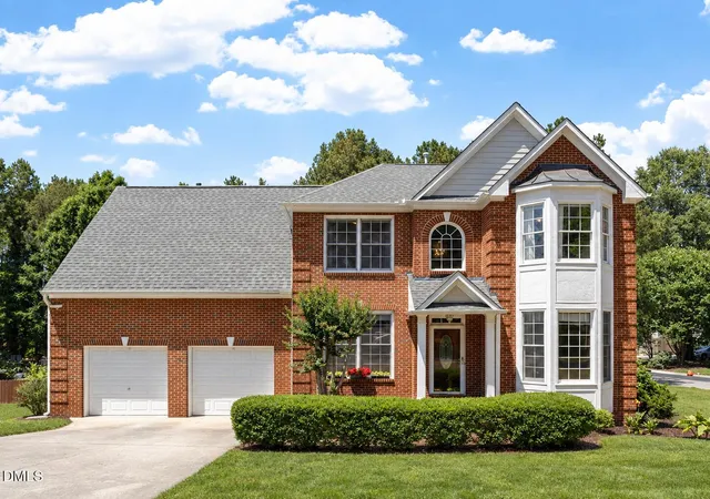 Photo 1 of Single family home for sale at 2 Waterview Ct, Durham, NC 27703 | MLS# 10175127 | Listing updated on 2026-10-04