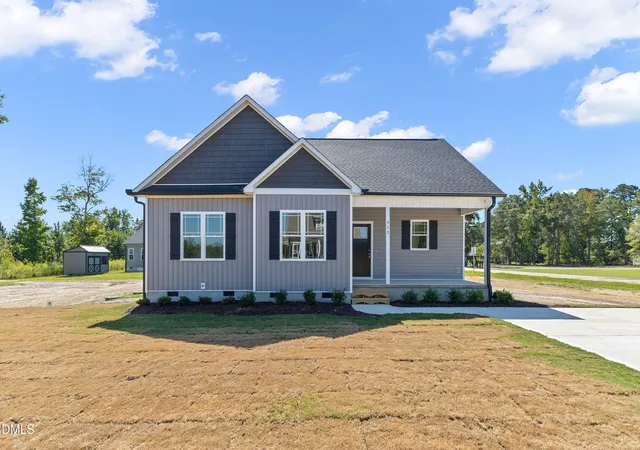Photo 3 of Single family home for sale at 928 Micro Rd W, Selma, NC 27576 | MLS# 10176061 | Listing updated on 2026-09-19