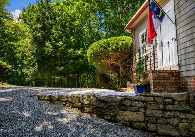 Photo 2 of Single family home for sale at 180 Hobbs Rd, Pittsboro, NC 27312 | MLS# 10193250 | Listing updated on 2026-09-27