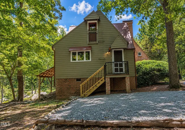 Photo 4 of Single family home for sale at 180 Hobbs Rd, Pittsboro, NC 27312 | MLS# 10193250 | Listing updated on 2026-09-27