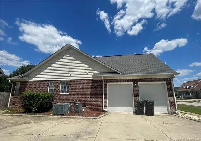Photo 3 of Single family home for sale at 3746 Lockerbie Ct, Fayetteville, NC 28306 | MLS# 764862 | Listing updated on 2026-09-16