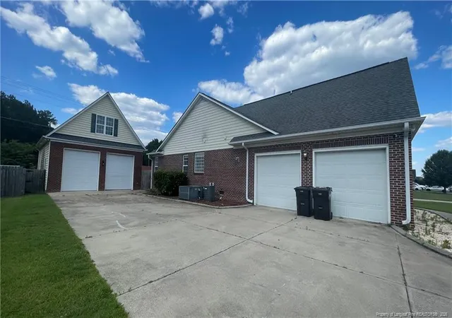 Photo 4 of Single family home for sale at 3746 Lockerbie Ct, Fayetteville, NC 28306 | MLS# 764862 | Listing updated on 2026-09-16