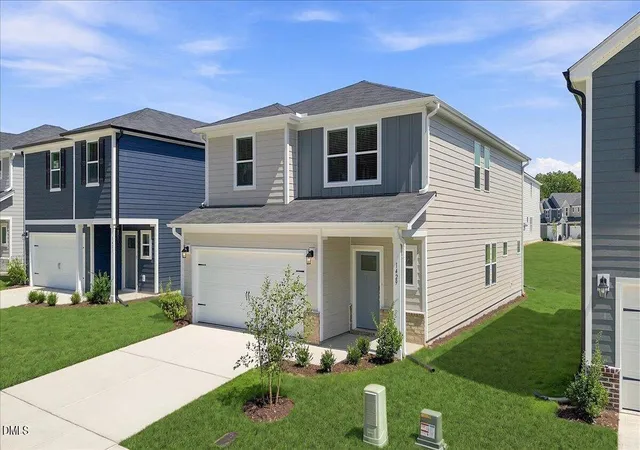 Photo 3 of Single family home for sale at 1429 Hatteras Rd, Durham, NC 27704 | MLS# 10176738 | Listing updated on 2026-09-16