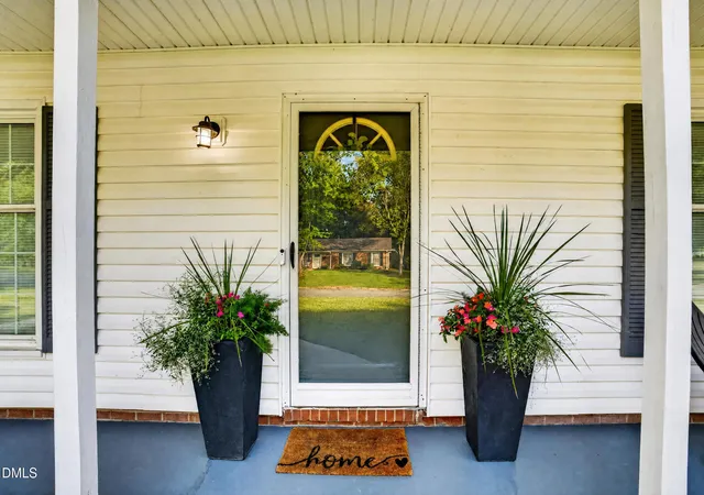 Photo 4 of Single family home for sale at 1304 Lashley Park Dr, Gibsonville, NC 27249 | MLS# 10177196 | Listing updated on 2026-09-16