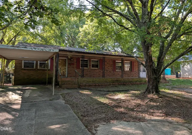 Photo 1 of Sale Pending at 922 N White St, Wake Forest, NC 27587 | MLS# 10177184 | Listing updated on 2026-09-11