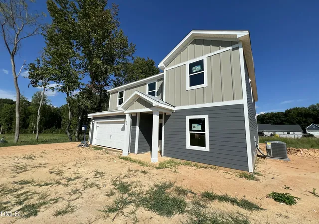 Photo 2 of Single family home for sale at 82 Stradshire Ct, Zebulon, NC 27597 | MLS# 10177633 | Listing updated on 2026-10-08