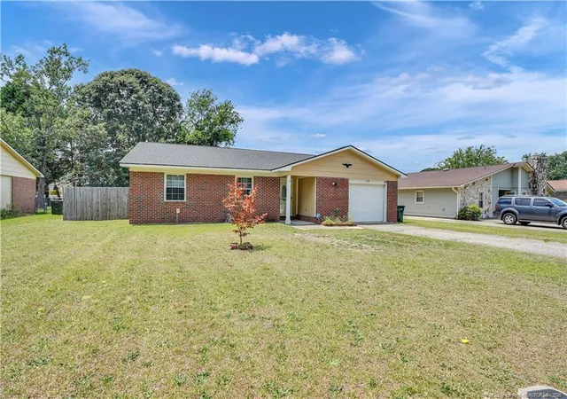 Photo 2 of Single family home for sale at 2180 Quail Ridge Dr, Fayetteville, NC 28304 | MLS# 765098 | Listing updated on 2026-09-04