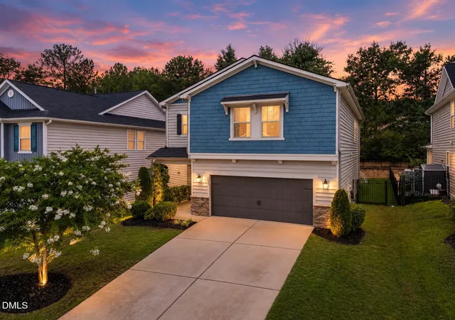 Photo 2 of Single family home for sale at 4021 Reunion Crk Pkwy, Apex, NC 27539 | MLS# 10179951 | Listing updated on 2026-09-27