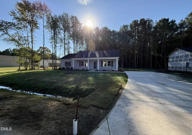 Photo 2 of Single family home for sale at 415 Chelsie St, Kenly, NC 27542 | MLS# 10198295 | Listing updated on 2026-10-28