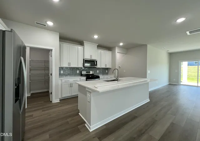 Photo 4 of Single family home for sale at 1415 Hatteras Rd, Durham, NC 27704 | MLS# 10180317 | Listing updated on 2026-09-16