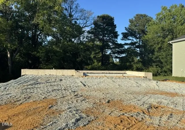 Photo 2 of Single family home for sale at 195 Hopewell Branch Ct, Smithfield, NC 27577 | MLS# 10179809 | Listing updated on 2026-09-28