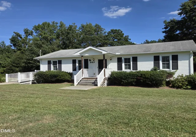 Photo 3 of Single family home for sale at 307 Slate Top House Rd, Clayton, NC 27520 | MLS# 10179885 | Listing updated on 2026-09-10