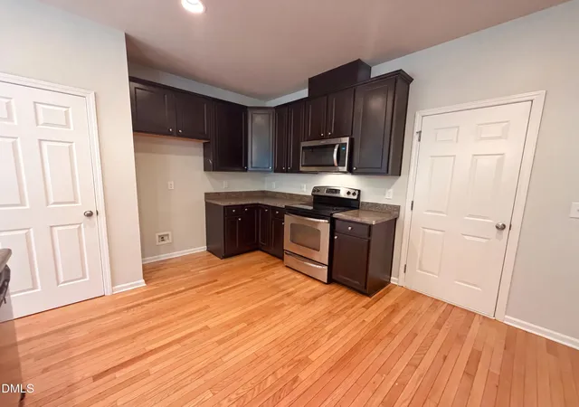 Photo 2 of Single family home for sale at 5237 Emerald Spring Dr, Knightdale, NC 27545 | MLS# 10179899 | Listing updated on 2026-09-21