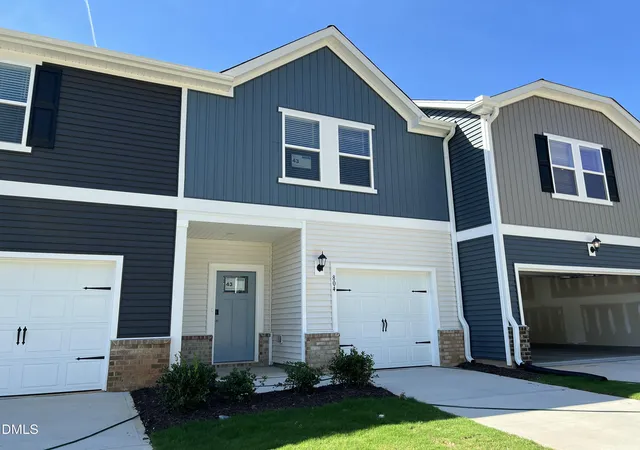 Photo 2 of Townhouse for sale at 804 Strm View Ct, Mebane, NC 27302 | MLS# 10181799 | Listing updated on 2026-09-10