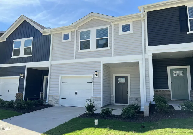 Photo 2 of Townhouse for sale at 808 Strm View Ct, Mebane, NC 27302 | MLS# 10181791 | Listing updated on 2026-09-10