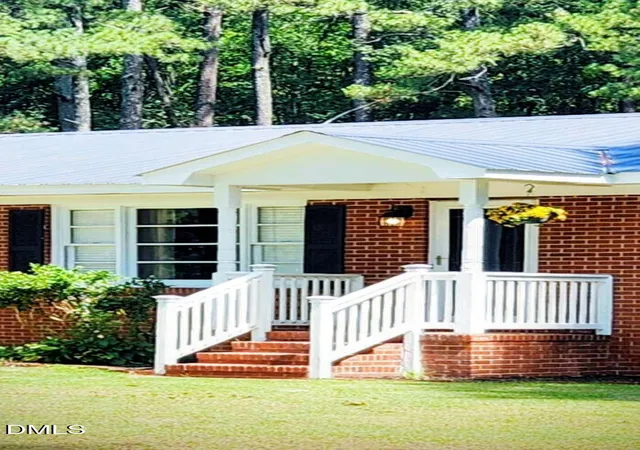 Photo 4 of Sale Pending at 121 Old Moore Rd, Selma, NC 27576 | MLS# 10180041 | Listing updated on 2026-09-15