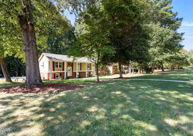 Photo 2 of Single family home for sale at 301 November St, Garner, NC 27529 | MLS# 10191861 | Listing updated on 2026-09-25
