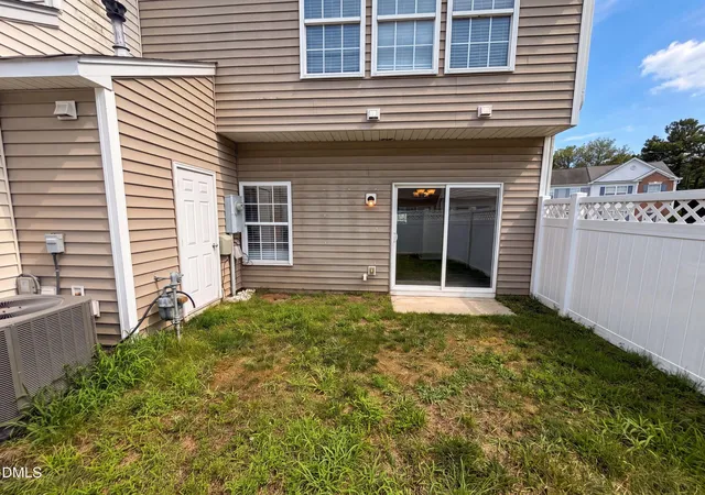 Photo 4 of Sale Pending at 5111 Brooke Lauren Ln, Raleigh, NC 27616 | MLS# 10180108 | Listing updated on 2026-09-22
