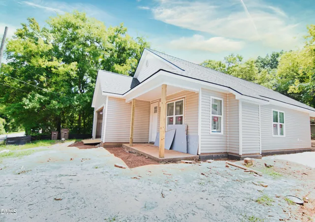 Photo 3 of Single family home for sale at 920 N White St, Wake Forest, NC 27587 | MLS# 10181126 | Listing updated on 2026-09-08