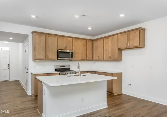 Photo 3 of Townhouse for sale at 5410 Running Fox Ln, Durham, NC 27703 | MLS# 10181082 | Listing updated on 2026-09-26
