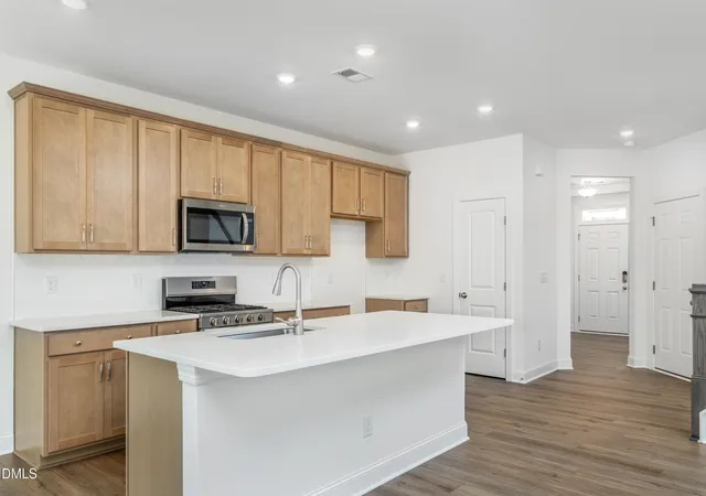 Photo 3 of Townhouse for sale at 5408 Running Fox Ln, Durham, NC 27703 | MLS# 10181085 | Listing updated on 2026-10-05