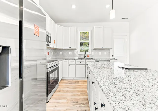 Photo 3 of Sale Pending at 309 E Harnett St, Dunn, NC 28334 | MLS# 10181553 | Listing updated on 2026-09-19