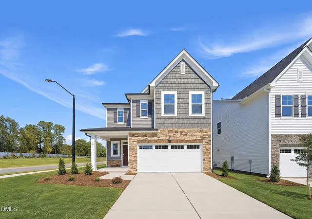 Photo 1 of Single family home for sale at 401 Granite Knoll Ct, Rolesville, NC 27571 | MLS# 10181408 | Listing updated on 2026-10-21