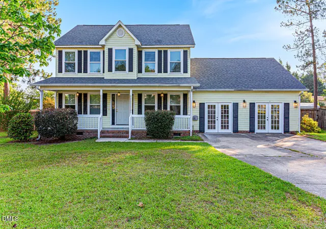Photo 1 of Single family home for sale at 142 Richmond Park Dr, Cameron, NC 28326 | MLS# 10182413 | Listing updated on 2026-09-09