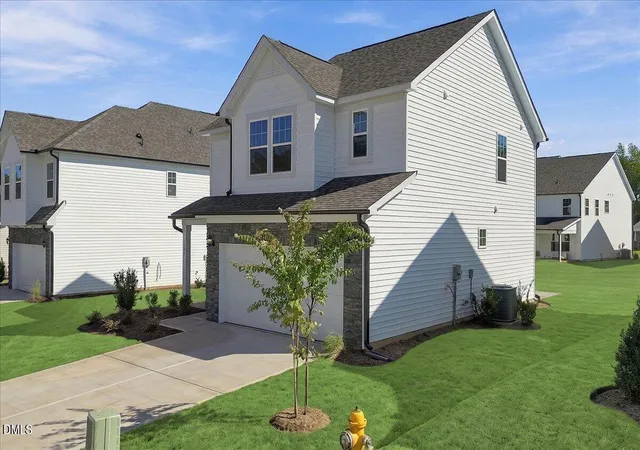Photo 2 of Single family home for sale at 1516 Briar Brk Ln, Zebulon, NC 27597 | MLS# 10181733 | Listing updated on 2026-10-05