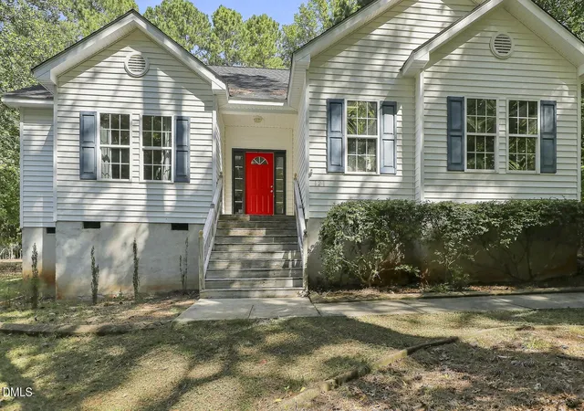 Photo 2 of Single family home for sale at 121 Rawhide Dr, Louisburg, NC 27549 | MLS# 10191856 | Listing updated on 2026-10-01