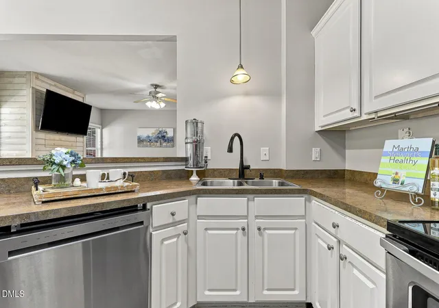 Photo 3 of Single family home for sale at 121 Rawhide Dr, Louisburg, NC 27549 | MLS# 10191856 | Listing updated on 2026-10-01