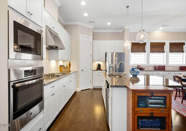 Photo 4 of Single family home for sale at 66 Middleton Pl, Chapel Hill, NC 27516 | MLS# 10191606 | Listing updated on 2026-09-09
