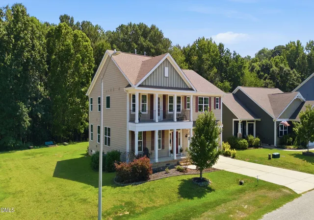 Photo 3 of Single family home for sale at 8109 Fieldcrest Ln, Fuquay Varina, NC 27526 | MLS# 10189419 | Listing updated on 2026-09-06