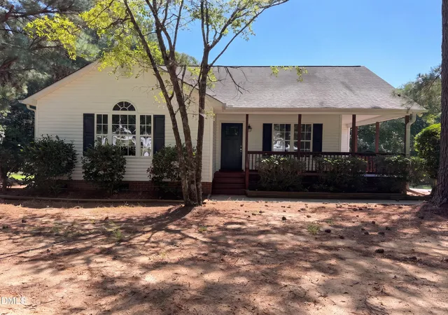 Photo 2 of Single family home for sale at 576 Sunray Dr, Clayton, NC 27520 | MLS# 10182880 | Listing updated on 2026-09-16