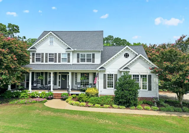 Photo 1 of Single family home for sale at 3024 Whitehart Ln, Raleigh, NC 27606 | MLS# 10183011 | Listing updated on 2026-10-04