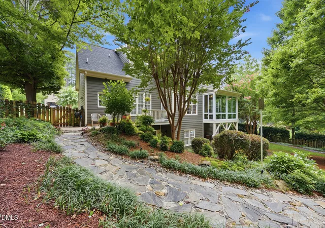 Photo 2 of Single family home for sale at 108 Bells Walk Ct, Holly Springs, NC 27540 | MLS# 10183748 | Listing updated on 2026-09-13