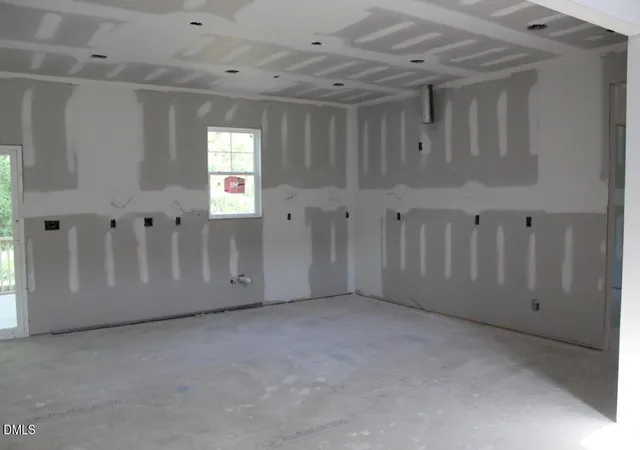 Photo 3 of Single family home for sale at 20 Home Pl Ln, Zebulon, NC 27597 | MLS# 10183761 | Listing updated on 2026-09-22