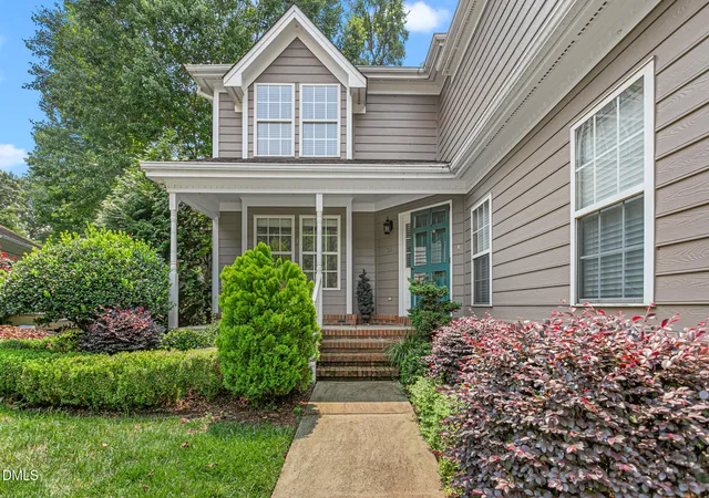 Photo 3 of Single family home for sale at 211 Walter Hagen Dr, Mebane, NC 27302 | MLS# 10183848 | Listing updated on 2026-10-04