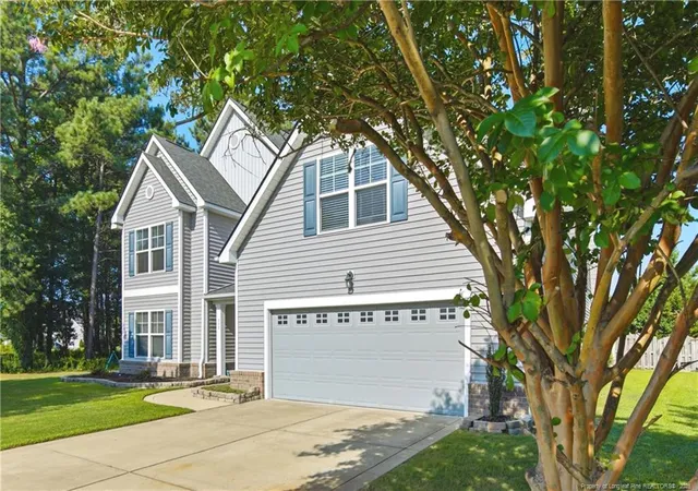 Photo 3 of Single family home for sale at 302 Otley Ct, Hope Mills, NC 28348 | MLS# 766606 | Listing updated on 2026-10-06