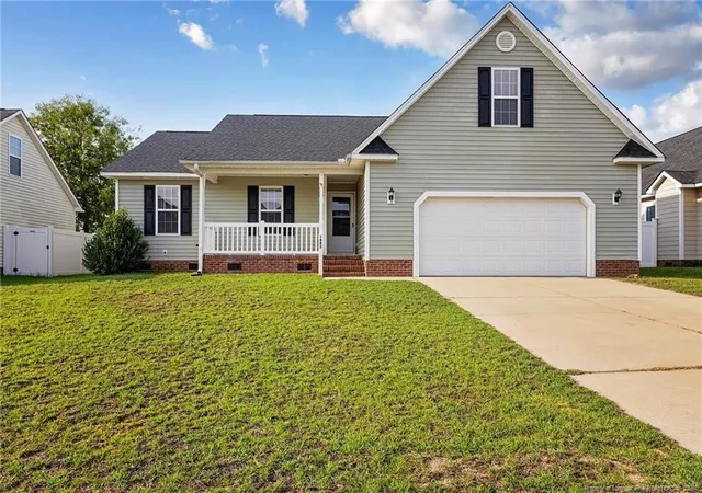 Photo 2 of Sale Pending at 1482 Avoncroft Dr, Fayetteville, NC 28306 | MLS# 767018 | Listing updated on 2026-09-21