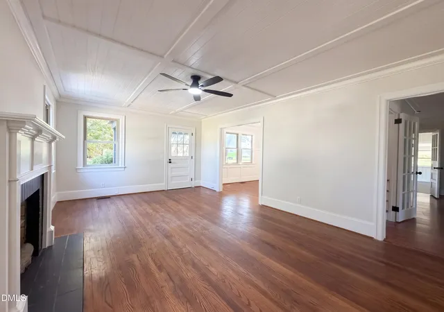 Photo 4 of Single family home for sale at 306 Fayetteville St, Newton Grove, NC 28366 | MLS# 10185544 | Listing updated on 2026-09-24