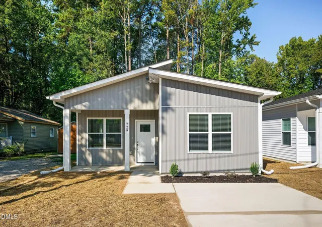 Photo 1 of Single family home for sale at 729 Shepard School Rd, Zebulon, NC 27597 | MLS# 10184435 | Listing updated on 2026-10-01
