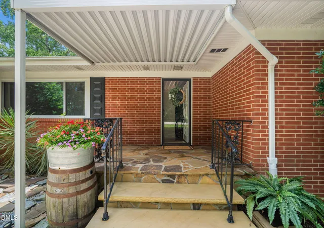 Photo 2 of Sale Pending at 3525 Hope Valley Rd, Durham, NC 27707 | MLS# 10184826 | Listing updated on 2026-09-17
