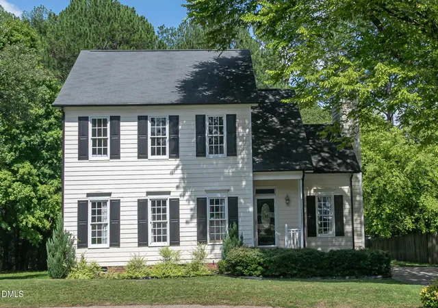Photo 1 of Sale Pending at 816 White Daisies Ct, Raleigh, NC 27610 | MLS# 10184969 | Listing updated on 2026-10-21